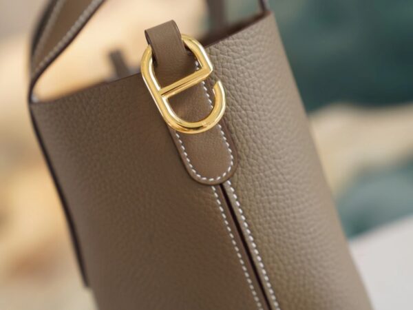 GPCMode Hermes In The Loop18CM CK18 Etoupe Clemence Leather Gold Hardware