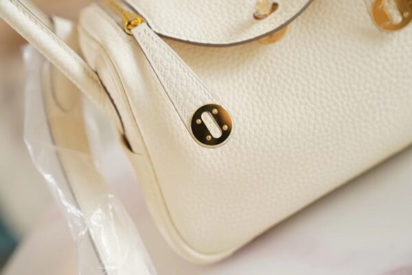 Wholesale Hermes C10 Craie Clemence Leather Mini Lindy19CM Gold Hardware