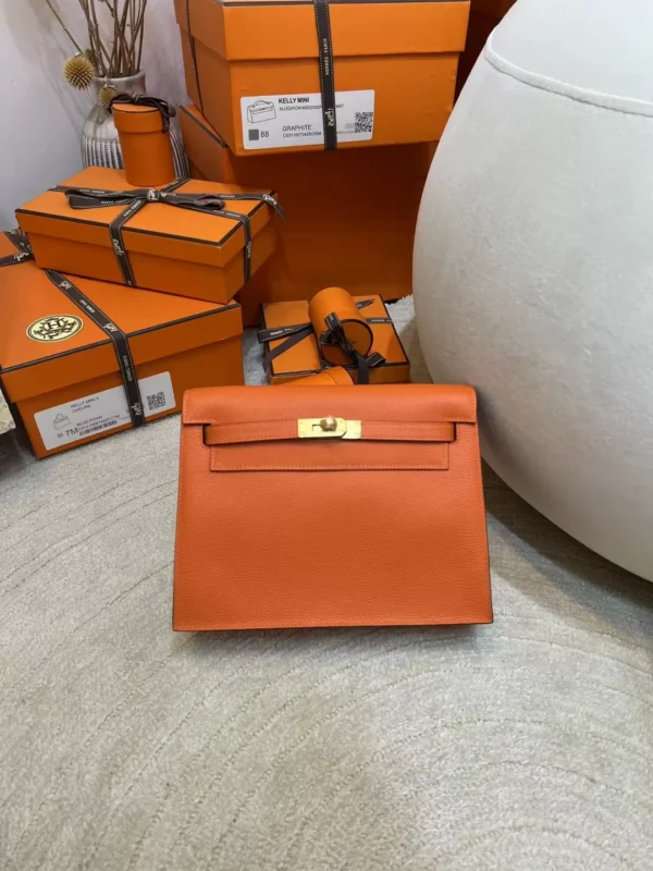 UK London Hermes 9J Feu Orange Kelly Danse 22CM Evercolor Leather Gold Hardware