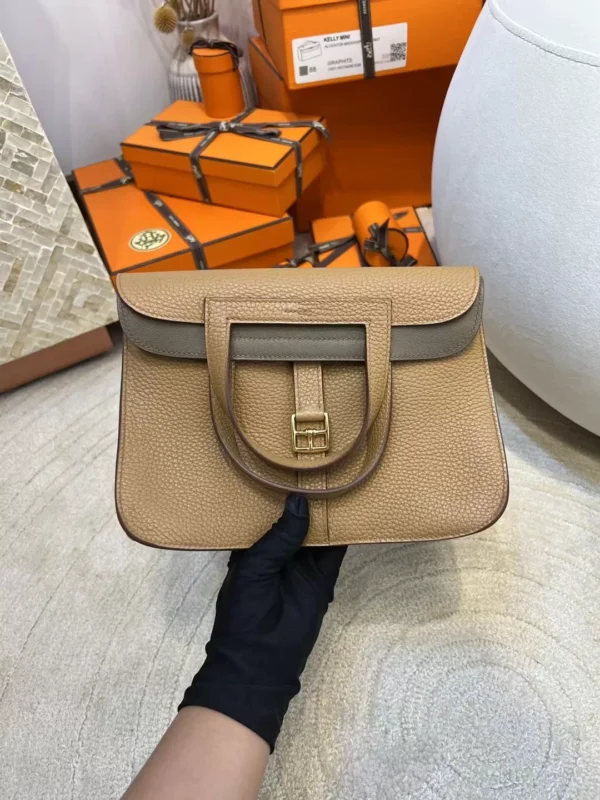 Hermes Halzan 25CM 4B Biscuit / 3G Alezan Clemence Gold Hardware