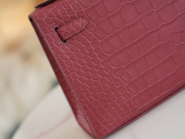 New Hermes Kelly Pochette 22cm HCP Matte Alligator G5 Bois De Rose Silver Hardware