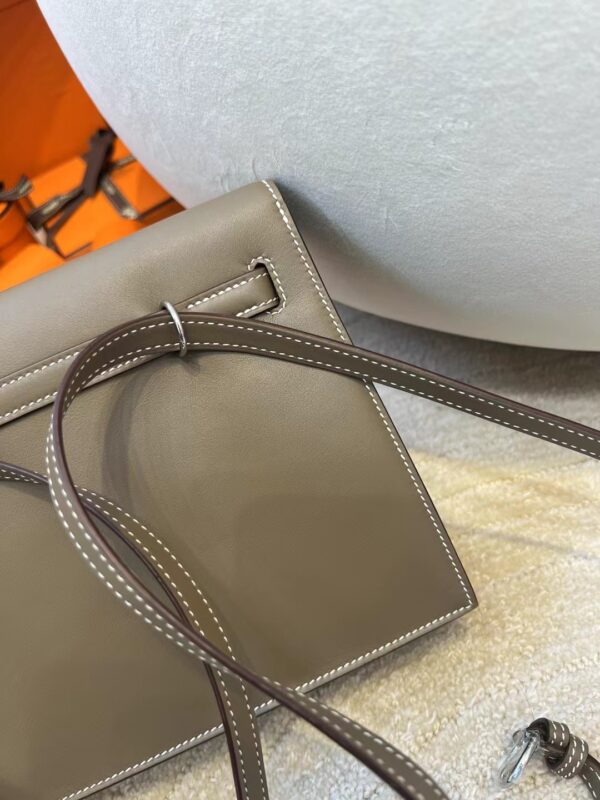 Hong Kong Hermes Kelly Danse 22CM Swift Leather 18 Etoupe Silver Hardware