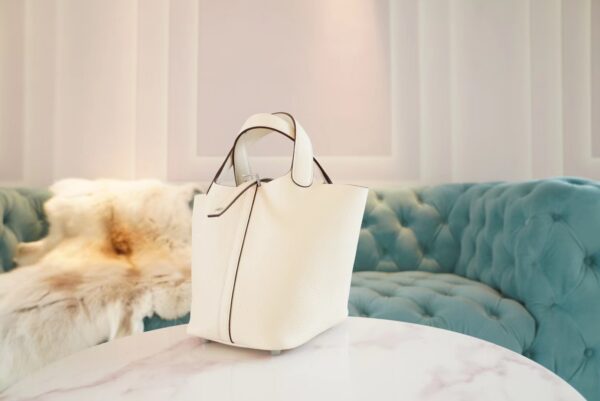 Hermes Handmade Boutique I2 Nata Clemence Leather Picotin18CM Tote Bag