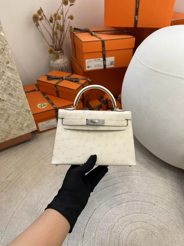 Qatar Doha Hermes KK Ostrich Mini Kelly 19CM 3C Parchemin Silver Hardware