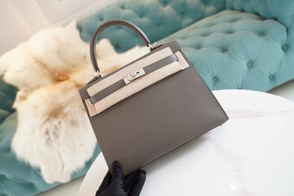 Hermes Handmade Boutique 8F Etain Epsom Leather Kelly 25CM Silver Hardware
