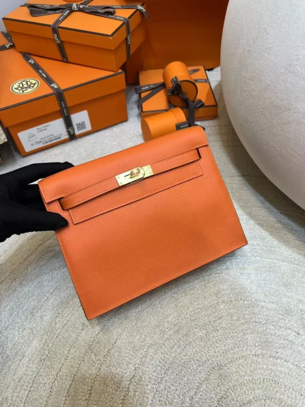 UK London Hermes 9J Feu Orange Kelly Danse 22CM Evercolor Leather Gold Hardware