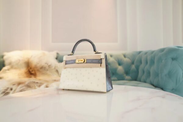 New Hermes Mini Kelly19CM 8L Beton/M8 Gris Asphalt KK Ostrich Skin Gold Hardware