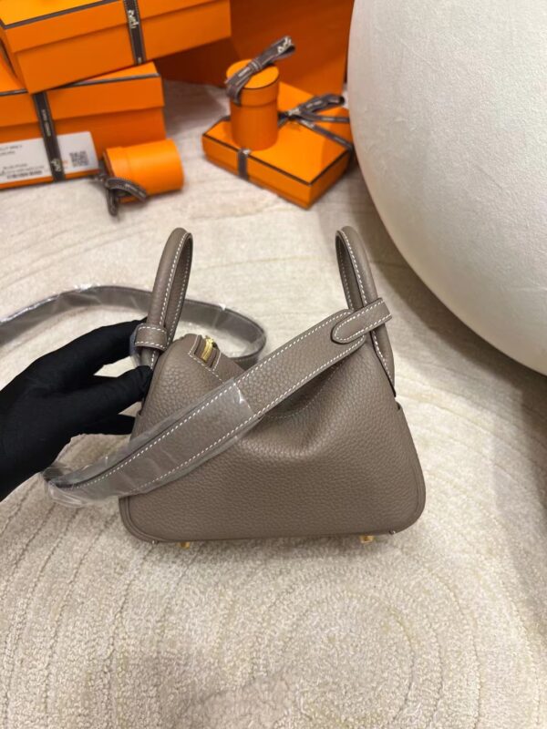 Taiwan Hermes Mini Lindy 19 TC Leather 18 Etoupe Gold Hardware