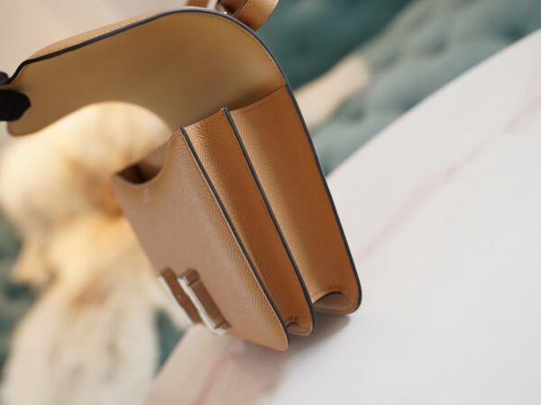 Full Handmade Hermes 0M Chai Epsom Leather Constance 19CM White Enamel Buckle