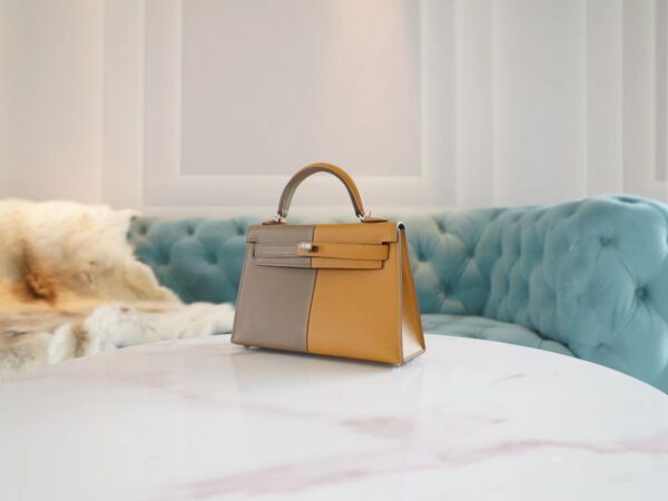 Hermes Mini Kelly19CM Sesame/Gris Etoupe/Dark Blue inner Epsom Leather