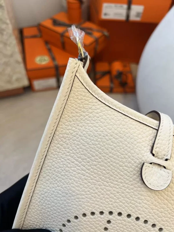 Qatar Doha Hermes Clemence Mini Evelyne 16CM I2 Nata Gold Hardware