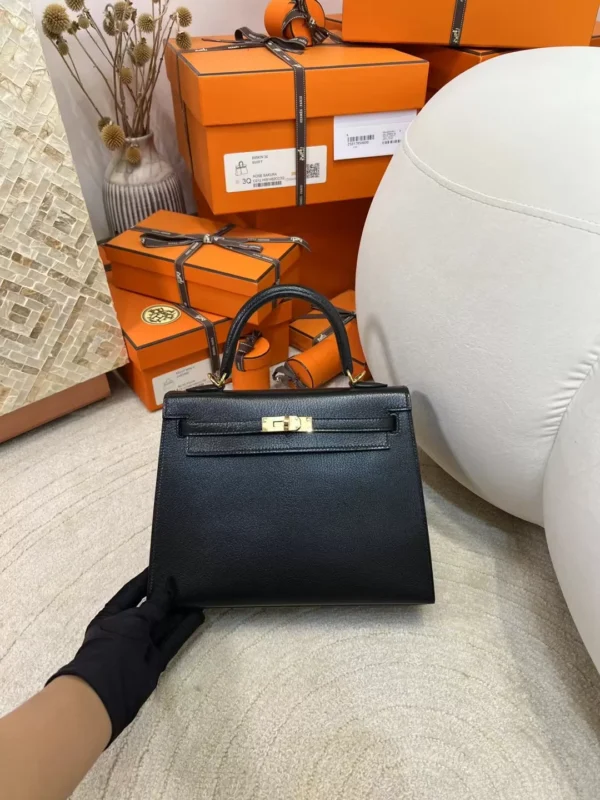 New Hermes Kelly Sellier 25CM 89 Noir Chevre Leather Gold Hardware