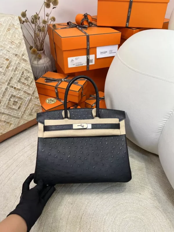 Qatar Doha Hermes Birkin 30CM Ostrich Leather 89 Noir Silver Hardware