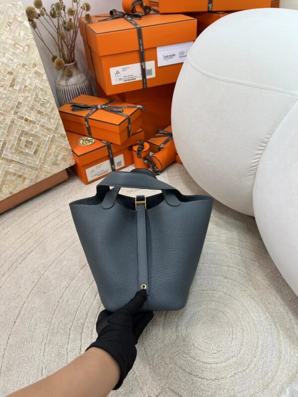 Hermes 63 Vert Amande Clemence Leather Picotin 18CM Gold Hardware