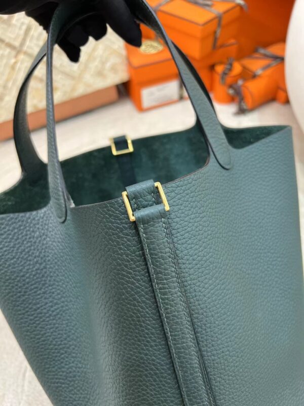 Kuwait Hermes Clemence Leather Picotin 22CM 6O Vert Cypress Gold Hardware