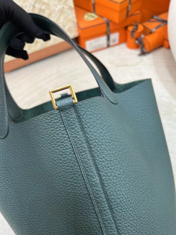 Kuwait Hermes Clemence Leather Picotin 22CM 6O Vert Cypress Gold Hardware
