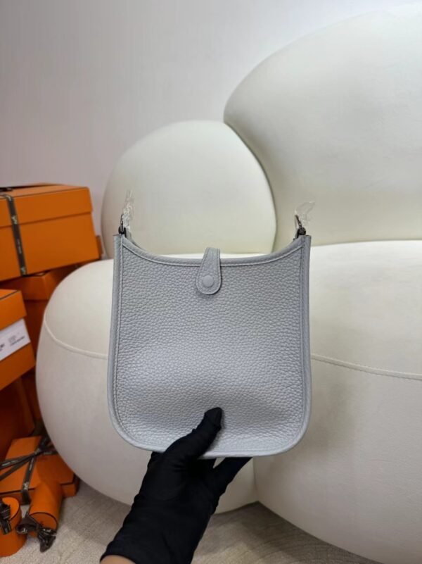 Kuwait Hermes Clemence Leather 08 Blue Pale Mini Evelyne 16CM Silver Hardware