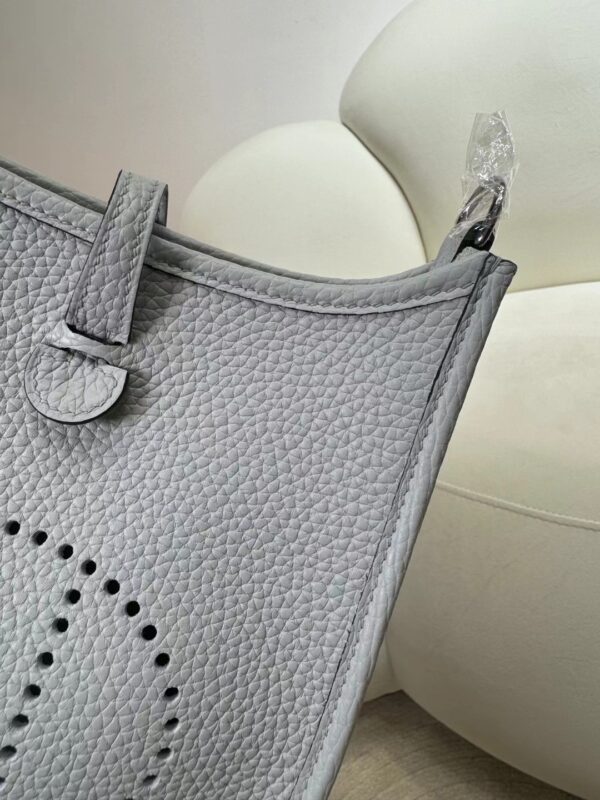 Kuwait Hermes Clemence Leather 08 Blue Pale Mini Evelyne 16CM Silver Hardware