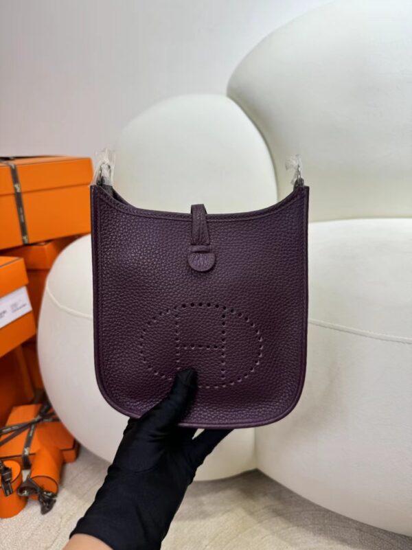 UAE Dubai Hermes Clemence Mini Evelyne 16CM N5 Cassis Silver Hardware