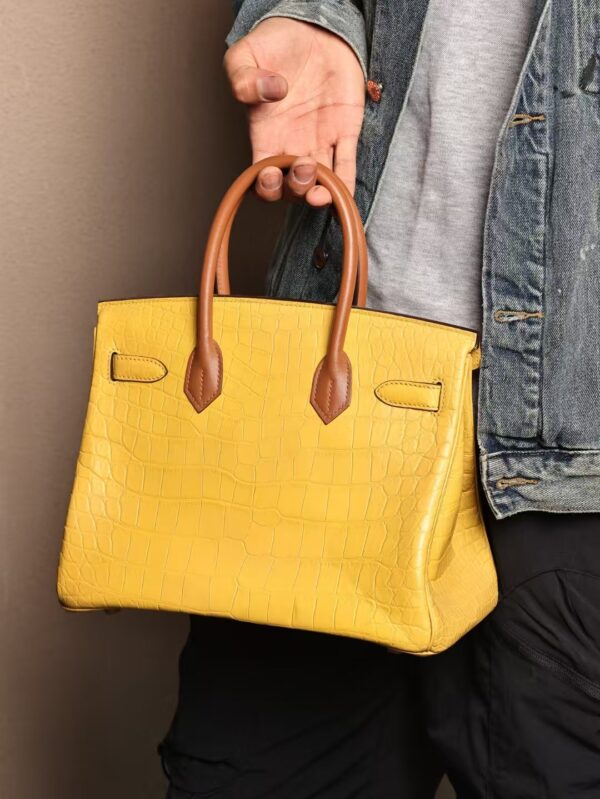 GPC Mode Hermes Birkin 30CM 9O Jaune De Naples Matte Crocodile Gold Handles GHW
