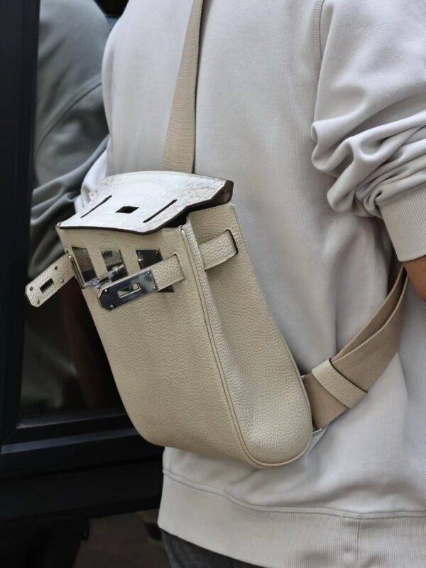 GPC Mode Hermes Hac A Dos Touch Himalaya Crocodile / Togo Leather 10 Craie PHW Hardware