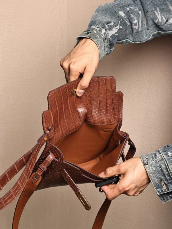 GPC Mode Hermes Kelly Depeches 25 Clutch Matte Crocodile PHW Hardware