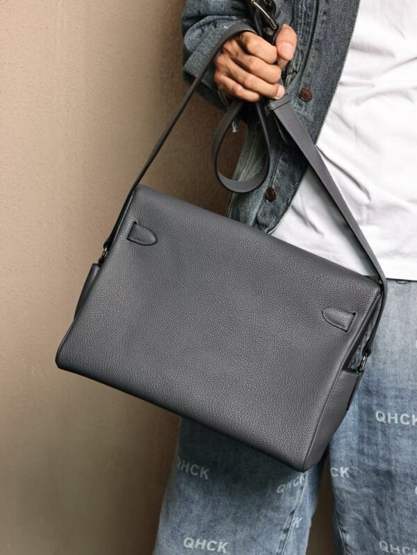 GPC Mode Men’s Shoulder Bag Kelly Messenger 33CM Gris Misty Togo Leather PHW