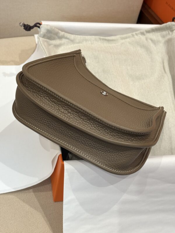 GPC Mode Evelyne 23CM TC Leather CK18 Etoupe PHW Hardware