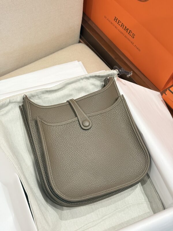 GPC Mode Evelyne 23CM TC Leather CK18 Etoupe PHW Hardware