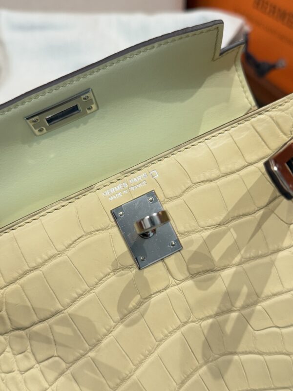 GPC Mode Mini Kelly 19CM Y1 Vanille Matte Alligator Crocodile PHW