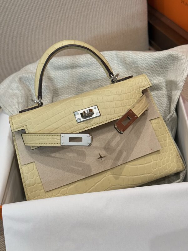GPC Mode Mini Kelly 19CM Y1 Vanille Matte Alligator Crocodile PHW